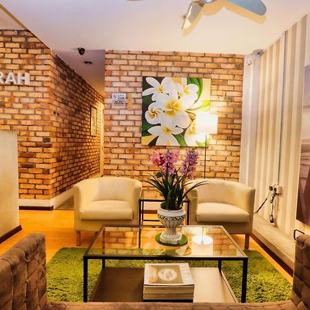 Bata Merah Boutique Hotel Banting  Εξωτερικό φωτογραφία